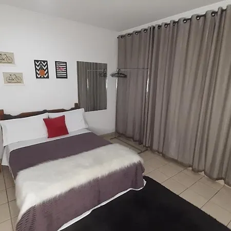 Suite Climatizada, Ao Lado Da Praca Principal Domingos Martins Exterior photo