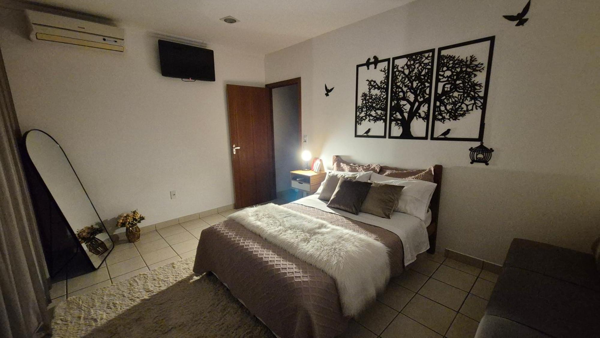 Climatizada, Ao Lado Da Praca Principal Apartamento *